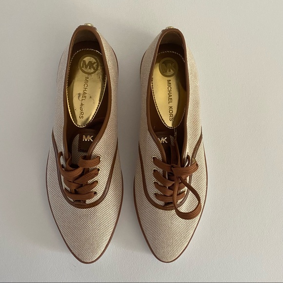 Michael Kors Brennan Lace Up Canvas Shoes - Picture 2 of 6